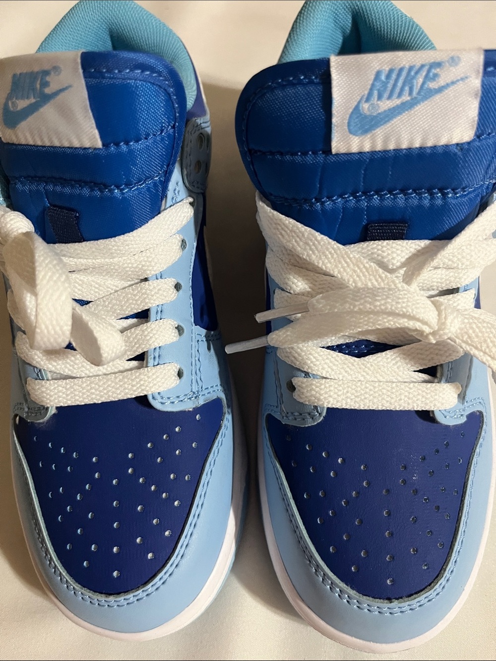 Nike Kids Blue Two-Tone Low Top Sneakers